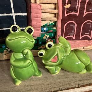 Norcrest Green Frog Figurines